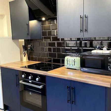Central Area Terraced House With Private Hot Tub Lincoln Buitenkant foto