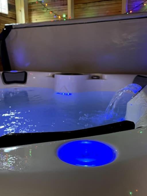 Central Area Terraced House With Private Hot Tub Lincoln Buitenkant foto