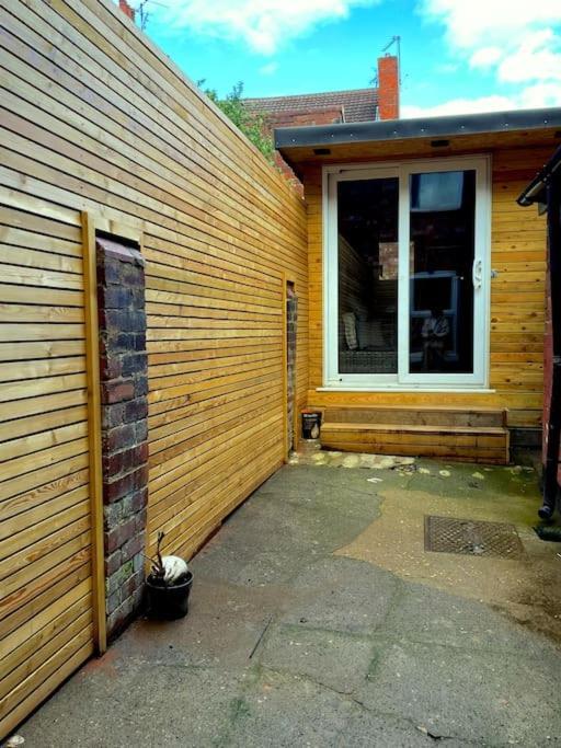 Central Area Terraced House With Private Hot Tub Lincoln Buitenkant foto