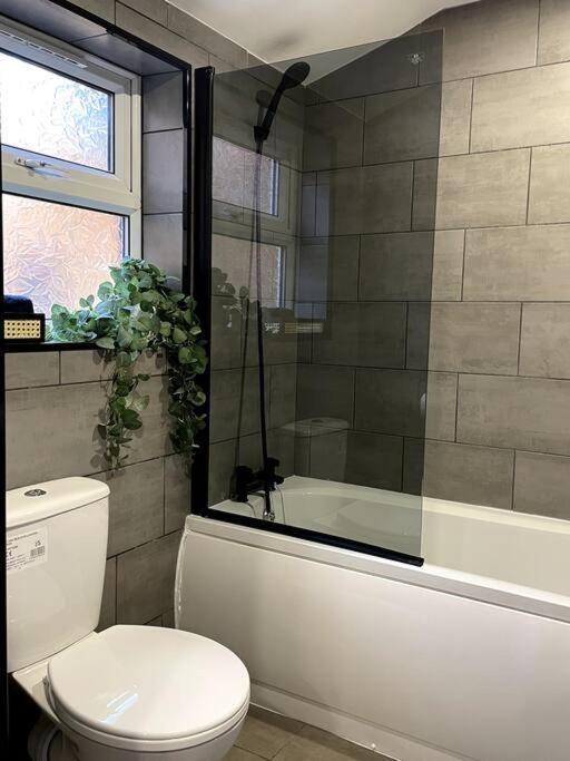 Central Area Terraced House With Private Hot Tub Lincoln Buitenkant foto